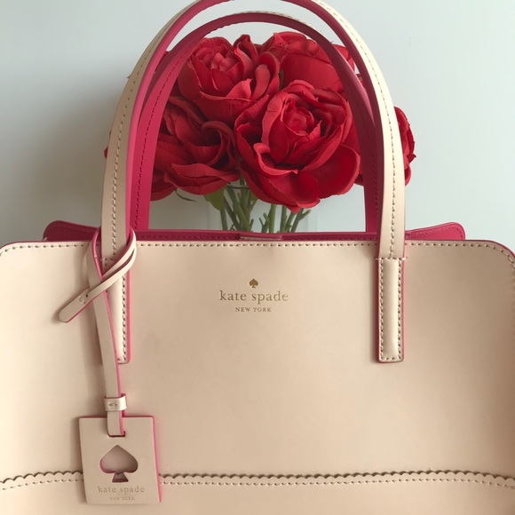 ♥️ Kate spade purse/ Crossbody ♥️ - Picture 3 of 8